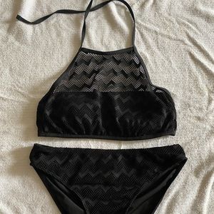 Black bikini